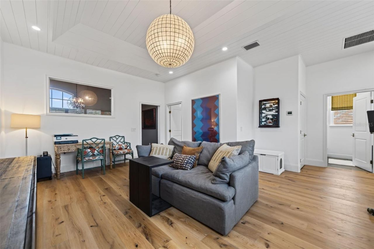 1915 Clematis Street, Sarasota, FL 34239 Photo