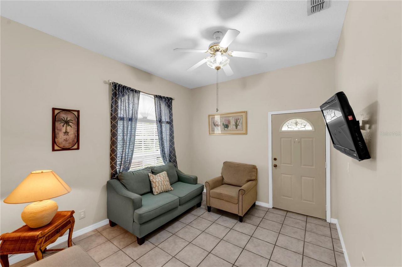 7816 Marigold Avenue, Tampa, FL 33614 Photo