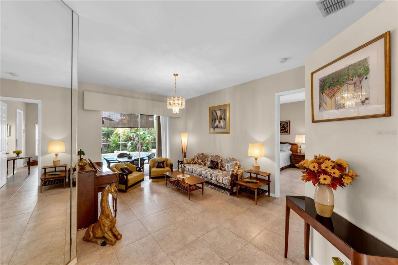 7816 Marigold Avenue, Tampa, FL 33614 Photo