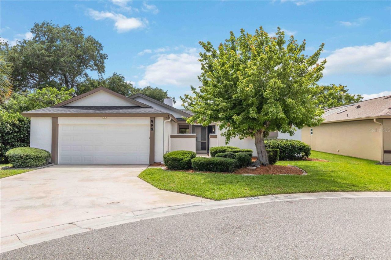 598 Pine Forest Court , Melbourne, FL 32940 Main Photo
