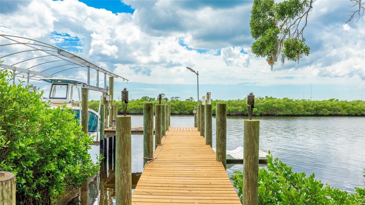 4304 14th Avenue E, Bradenton, FL 34208 Photo