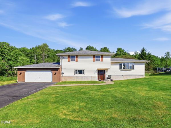 430 Delaware Street , Mayfield, PA 18433