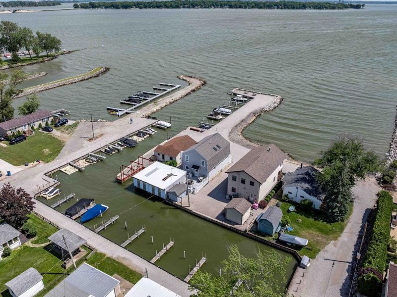 1875 S Bayview Drive, Marblehead, OH 43440 Photo 4