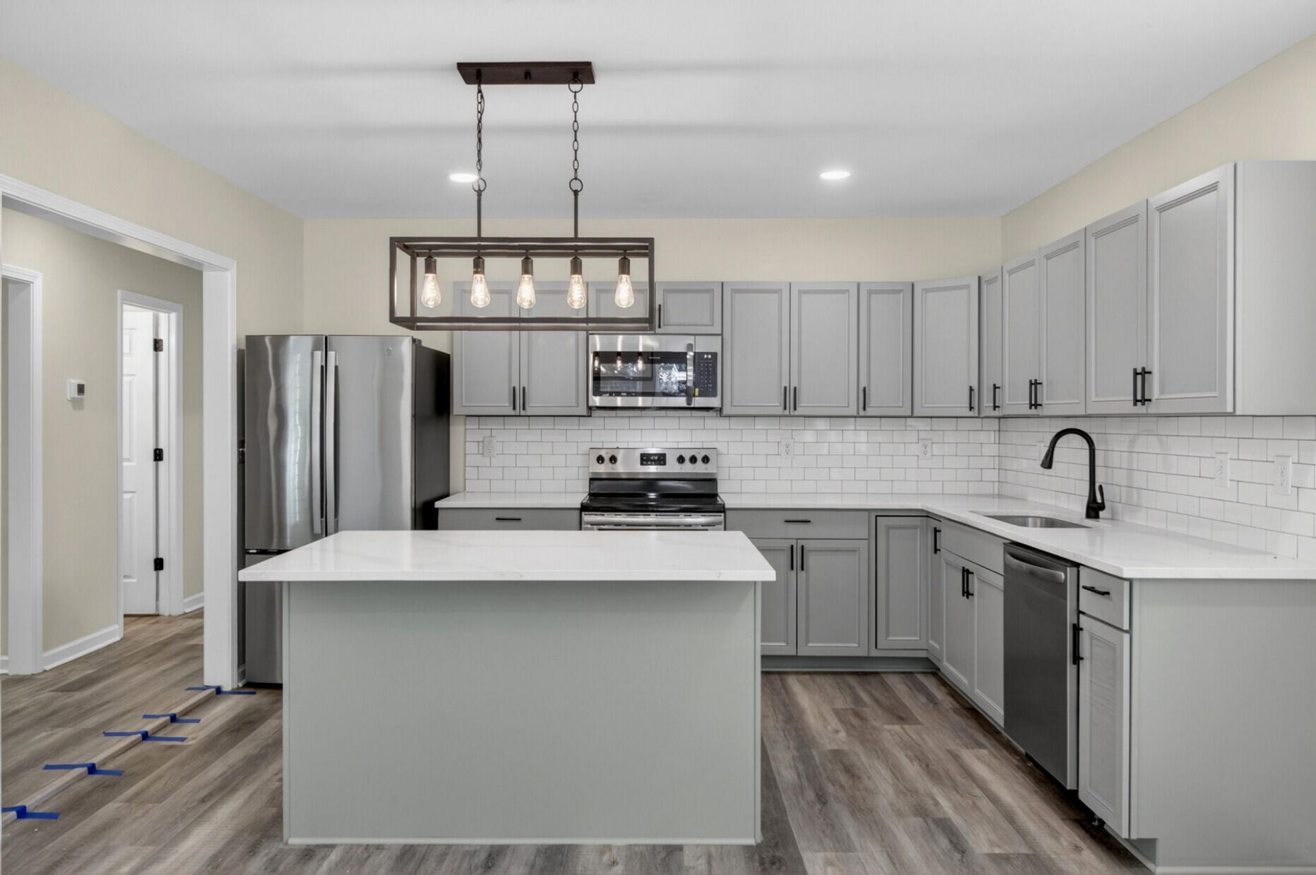 2116 Commander Road Photo 10