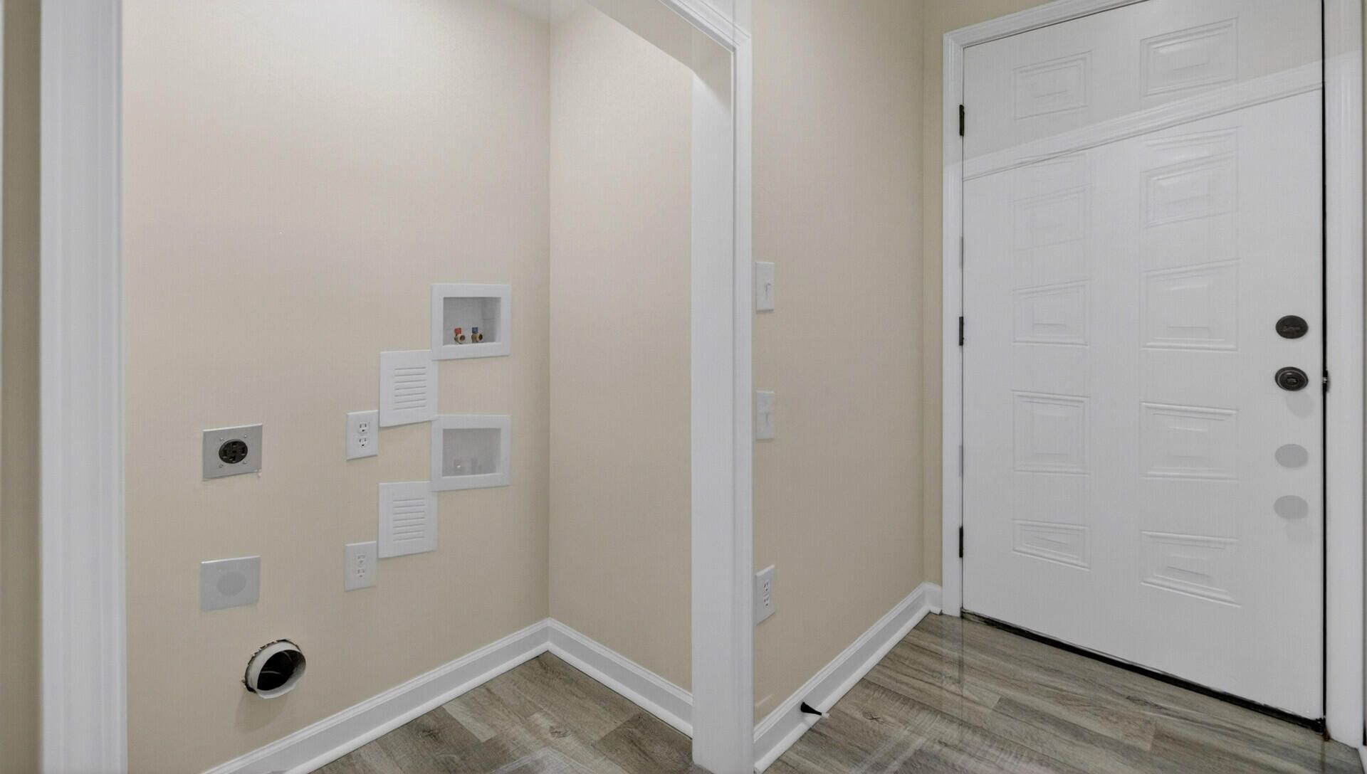 2116 Commander Road Photo 18