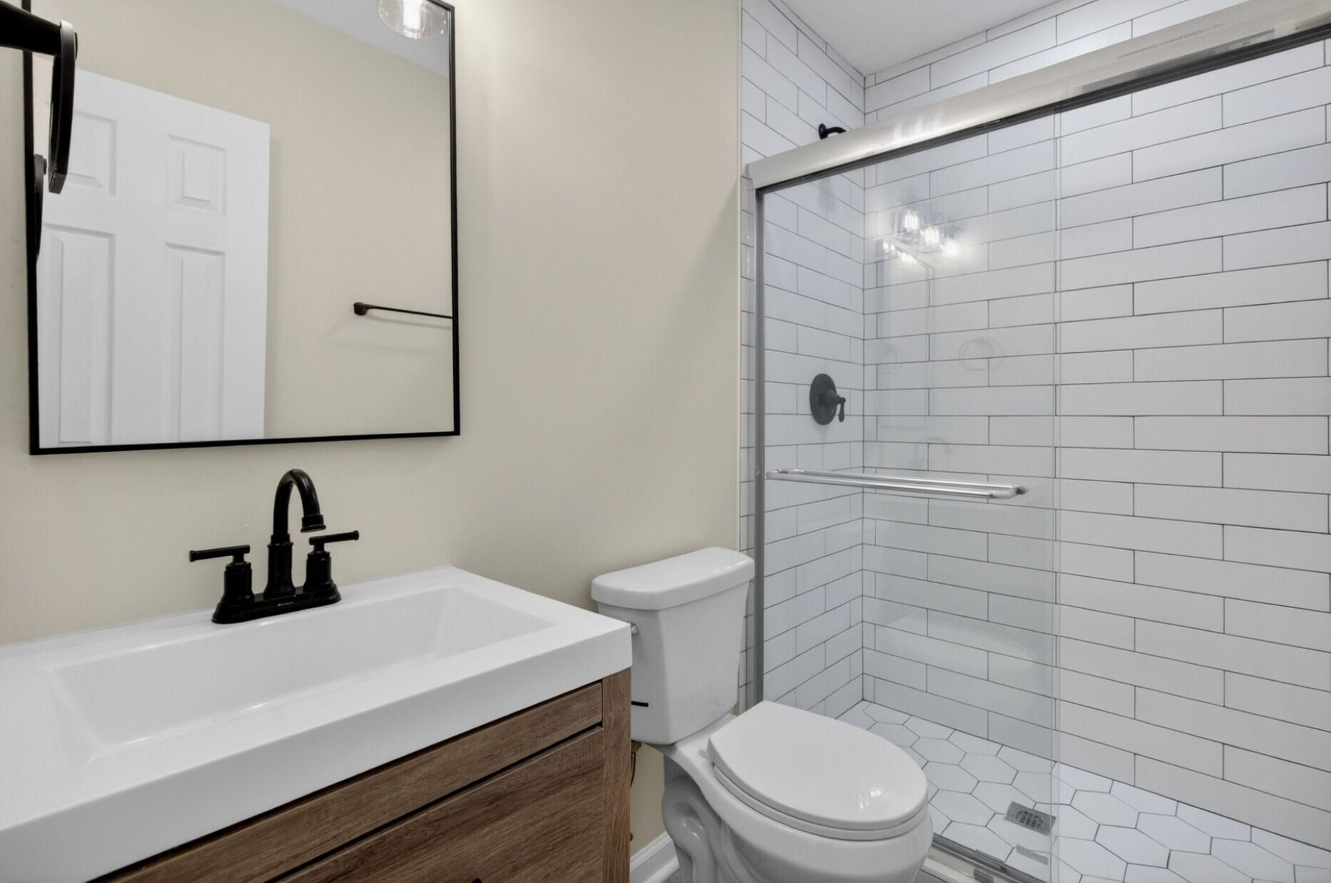 2116 Commander Road Photo 19