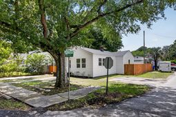 2116 Commander Road photo 4