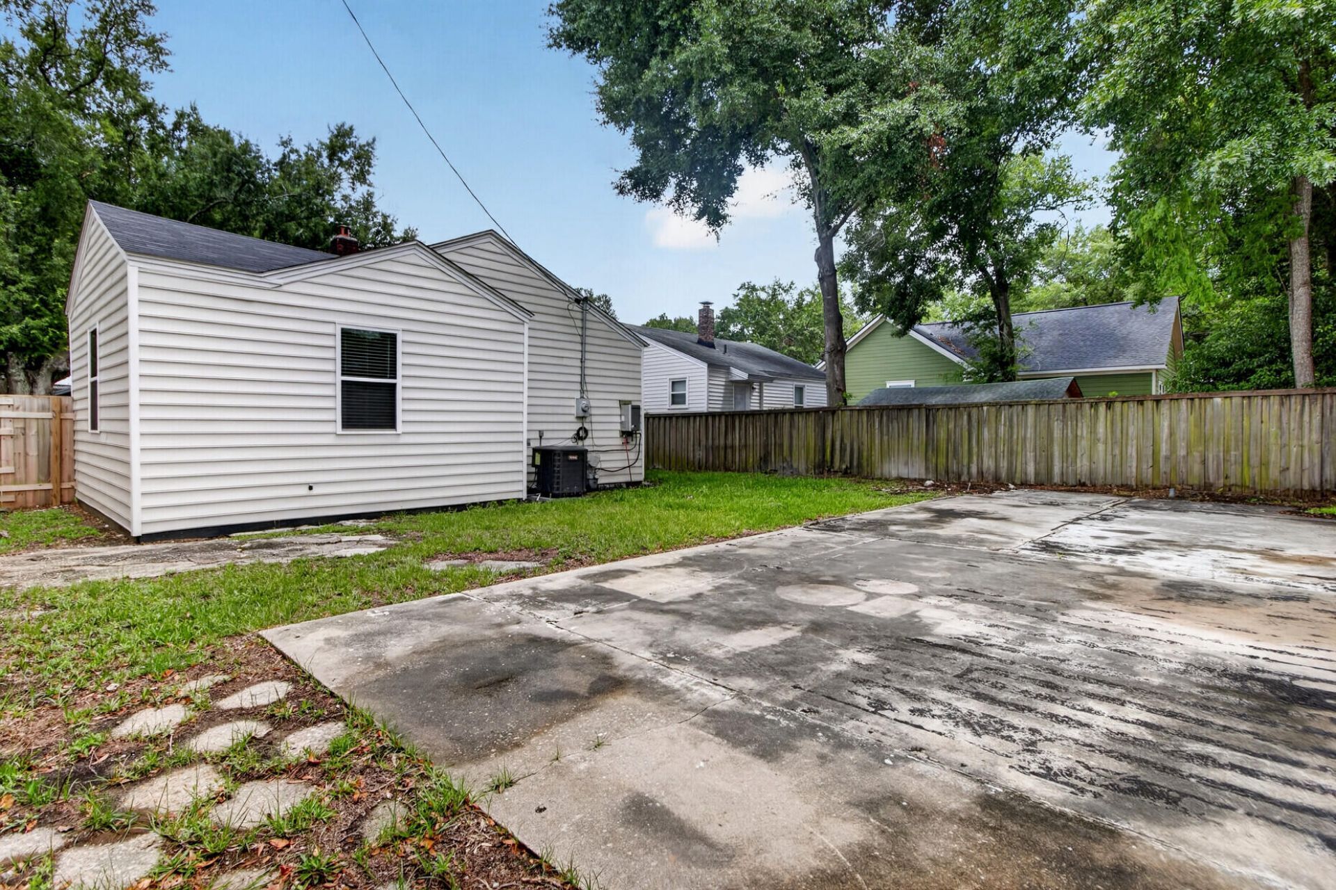 2116 Commander Road Photo 30