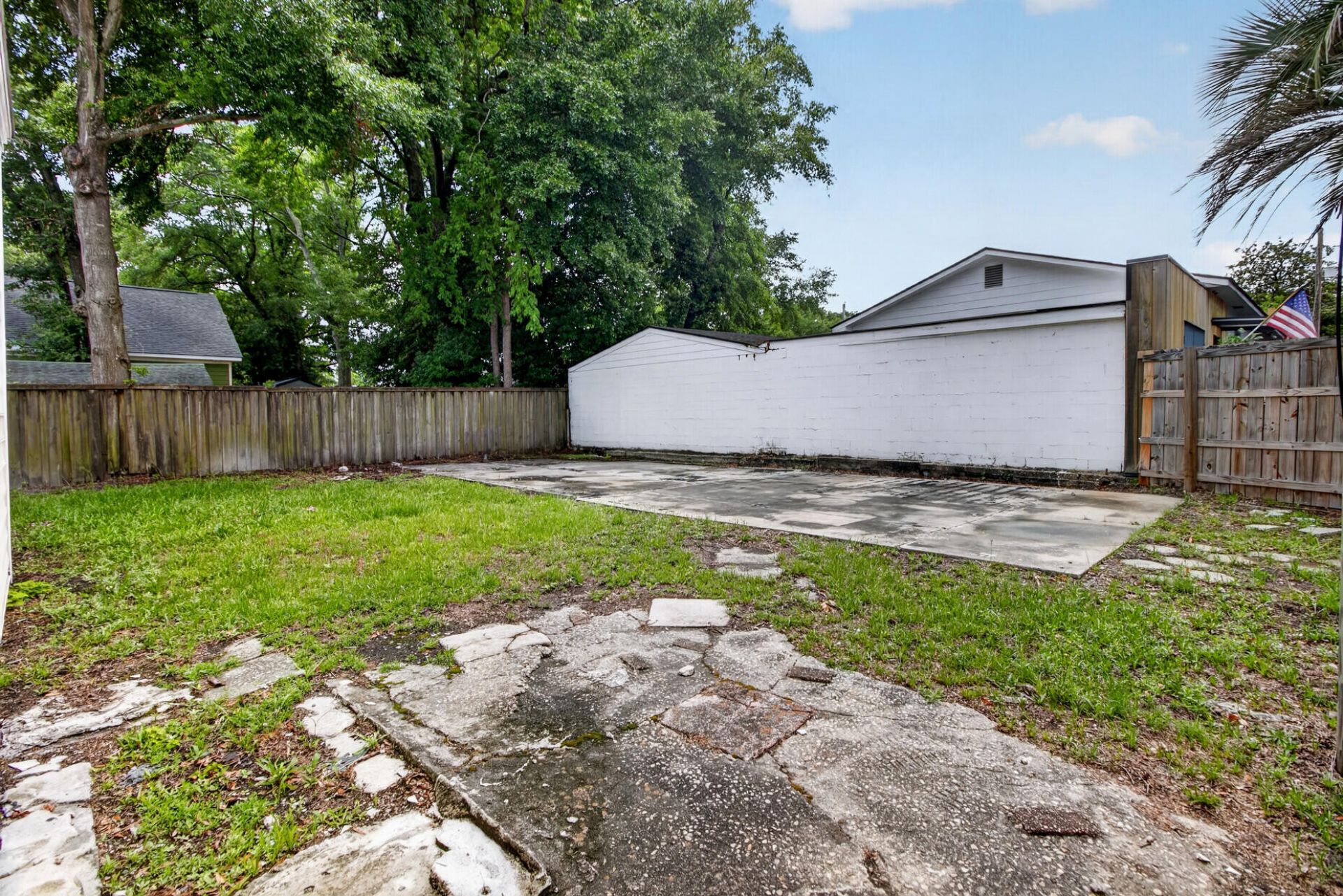2116 Commander Road Photo 31