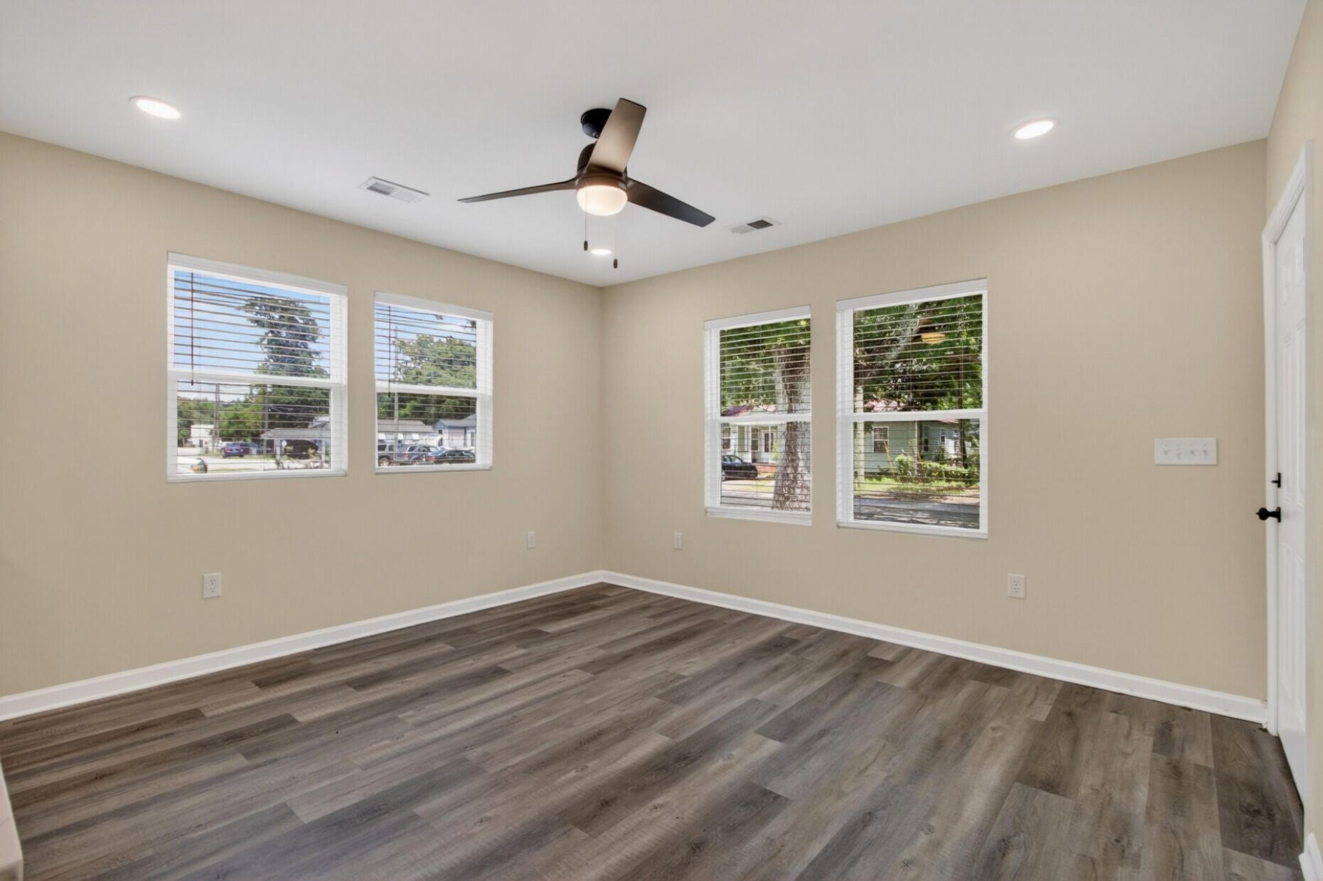 2116 Commander Road Photo 6
