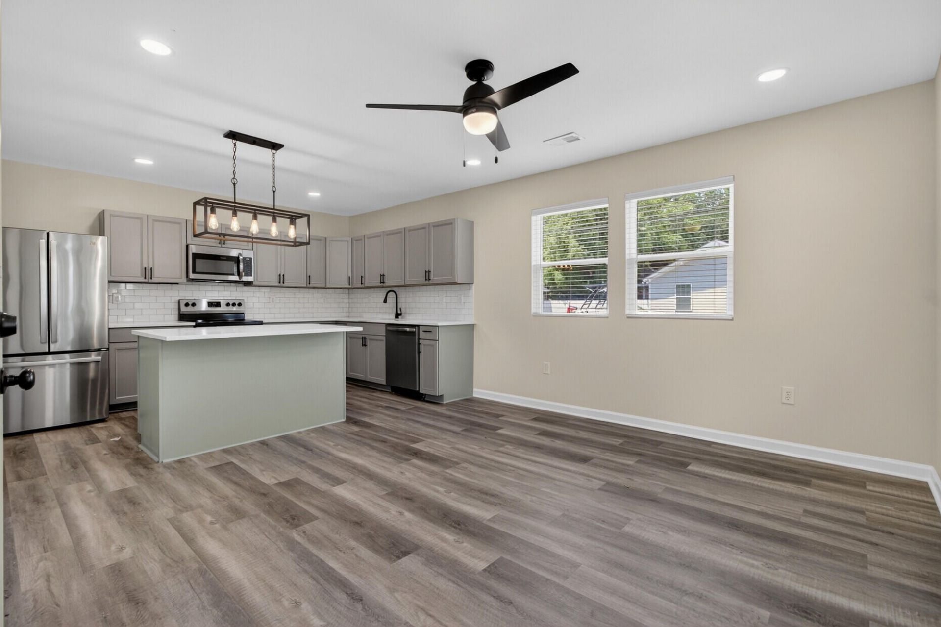 2116 Commander Road Photo 7