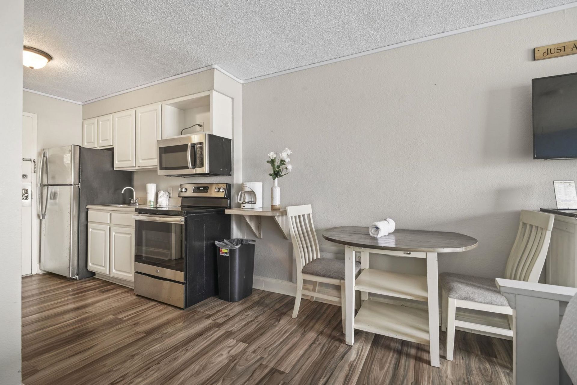 1207 S Ocean Blvd.  Photo 10