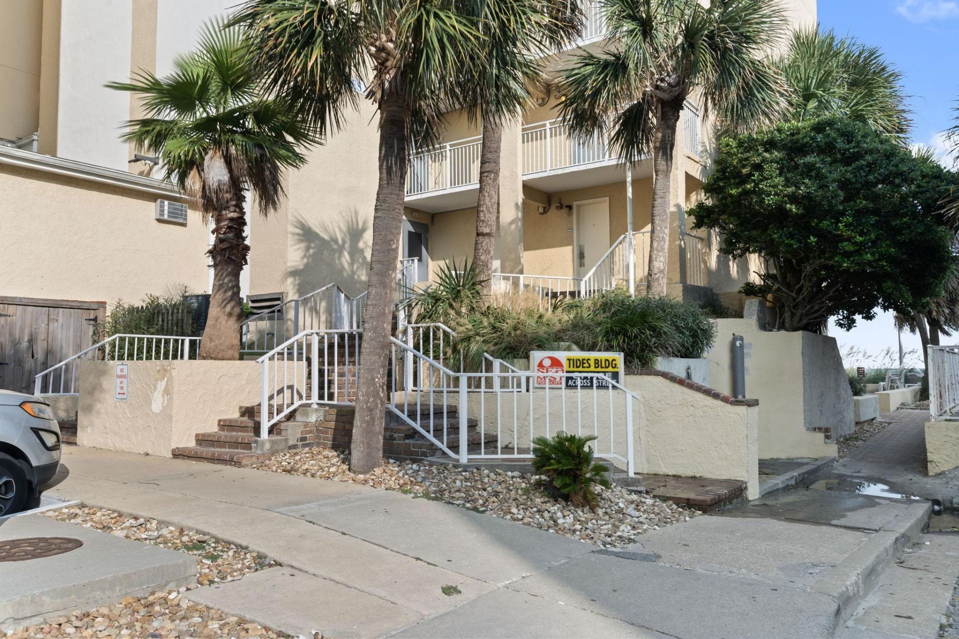1207 S Ocean Blvd.  Photo 29
