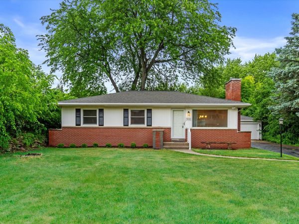 5314 W Calumet Rd, Milwaukee, WI 53223