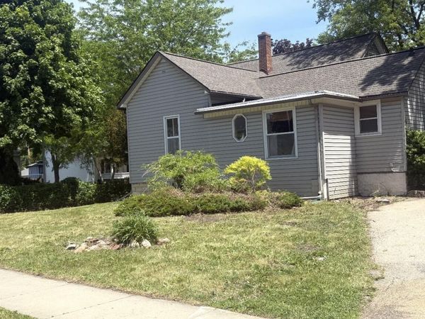 72 E 12th St, Fond Du Lac, WI 54935
