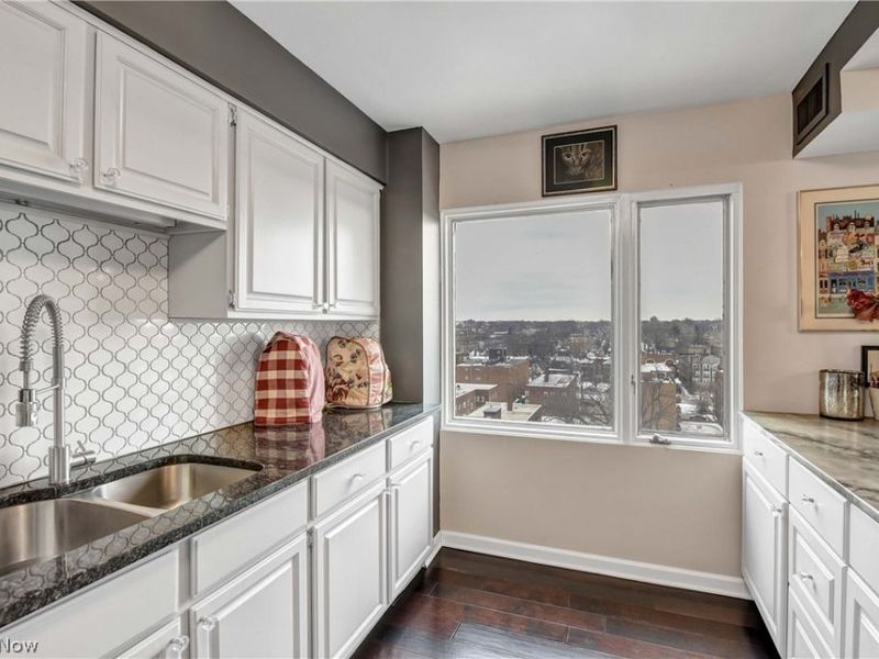 12500 Edgewater Drive , Unit 1202, Lakewood, OH 44107 Photo 12