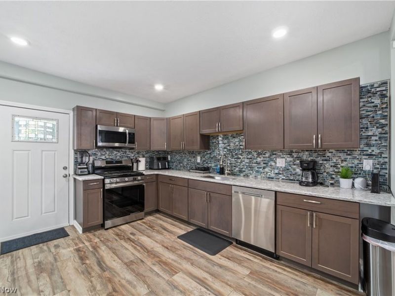 3251 Marvin Avenue, Cleveland, OH 44109 Photo 9