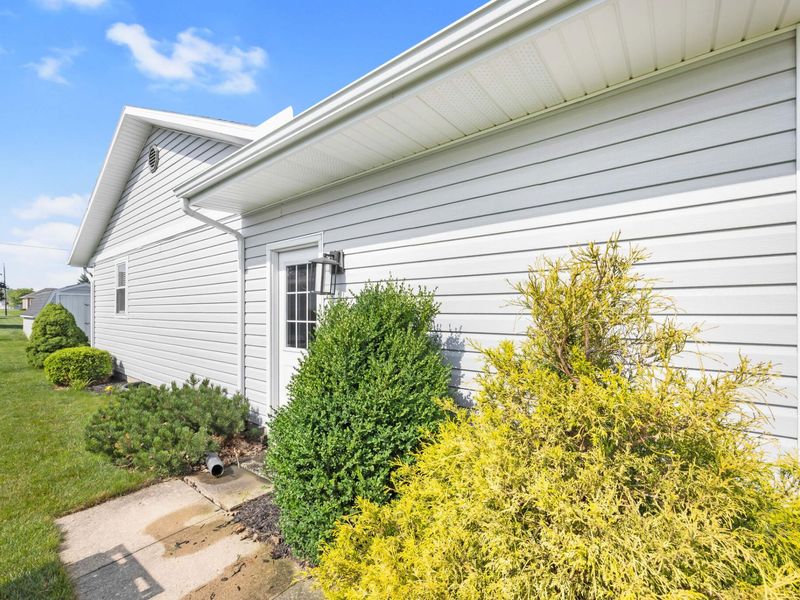 213 West Street, Jackson Center, OH 45334 Photo 3