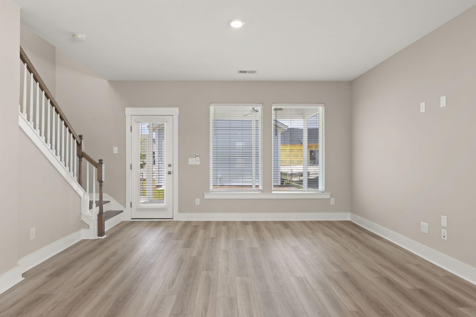 543 Rhythm Street Photo 10