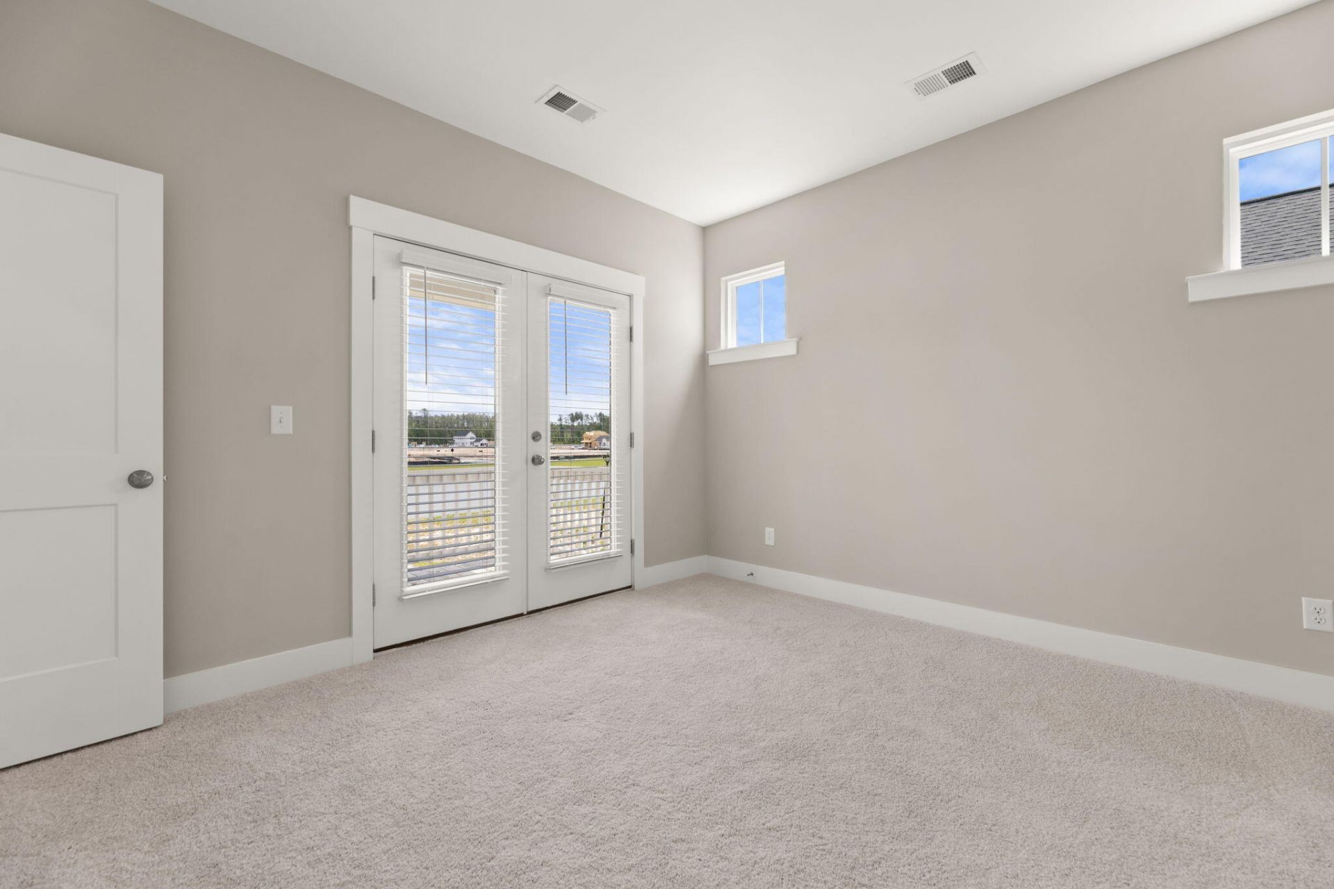 543 Rhythm Street Photo 15