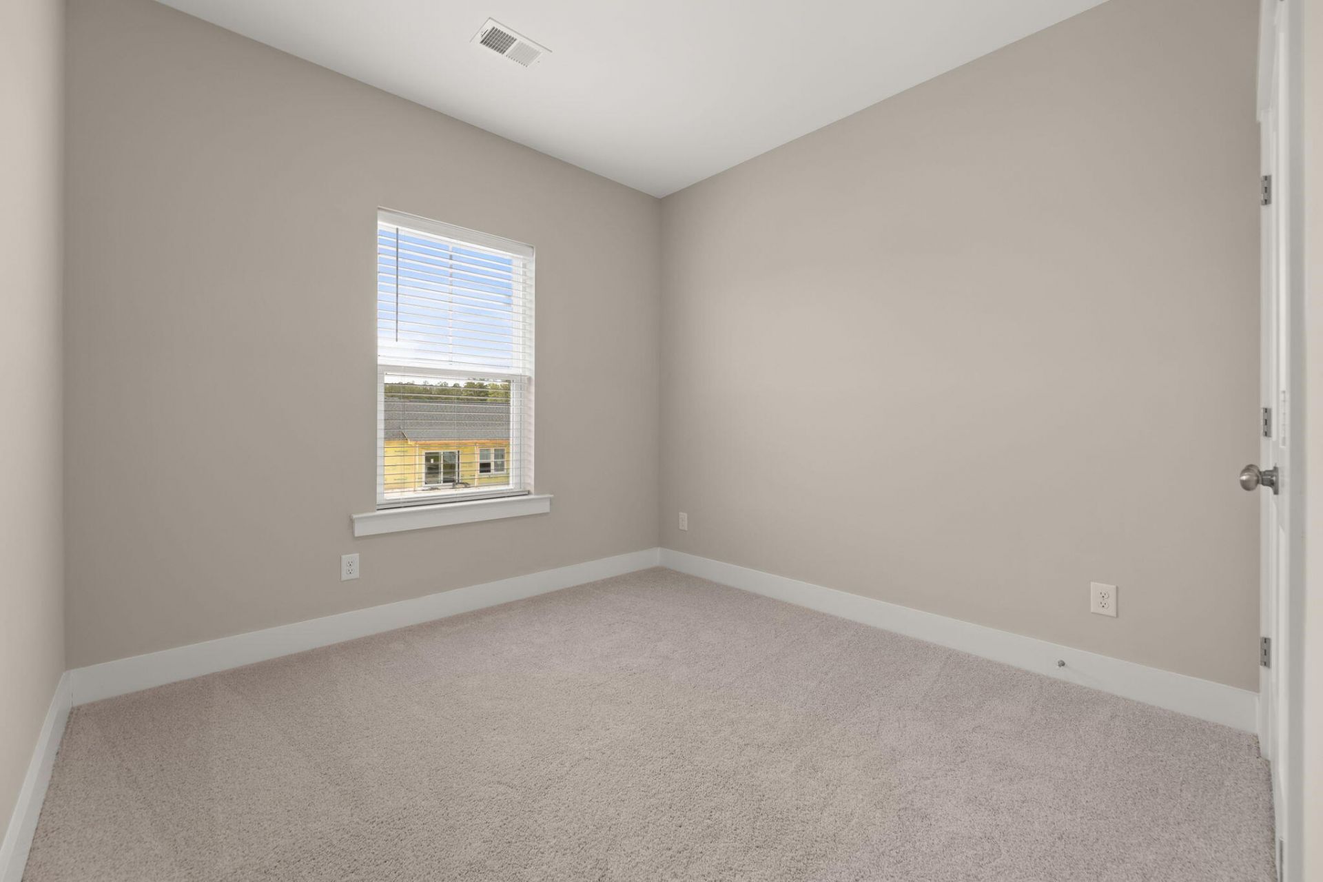 543 Rhythm Street Photo 21