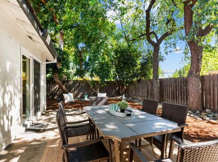 8940 Red Leaf Way, Sacramento, CA 95826 Photo