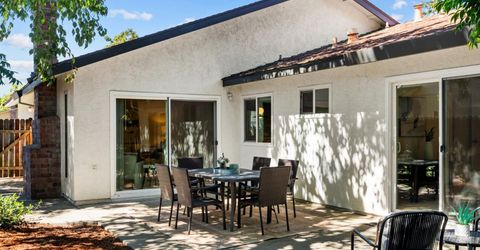 8940 Red Leaf Way, Sacramento, CA 95826 Photo