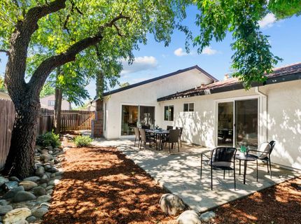 8940 Red Leaf Way, Sacramento, CA 95826 Photo
