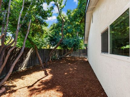 8940 Red Leaf Way, Sacramento, CA 95826 Photo