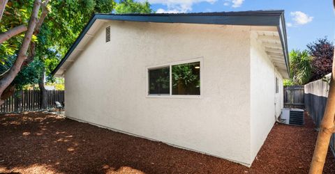 8940 Red Leaf Way, Sacramento, CA 95826 Photo
