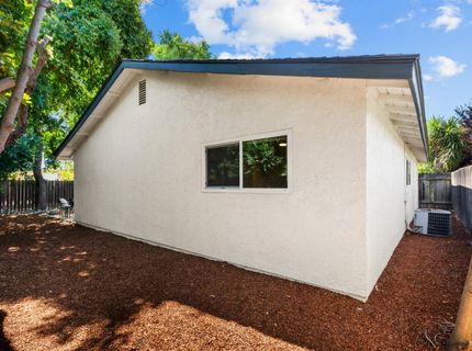 8940 Red Leaf Way, Sacramento, CA 95826 Photo
