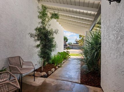 8940 Red Leaf Way, Sacramento, CA 95826 Photo