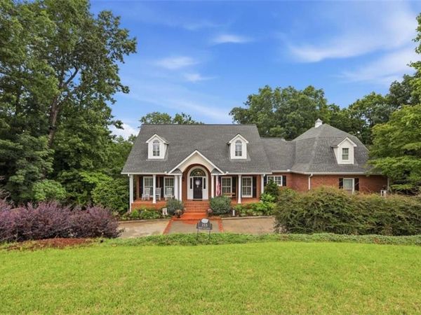 355 Smoke Rise Drive , Baldwin, GA 30511