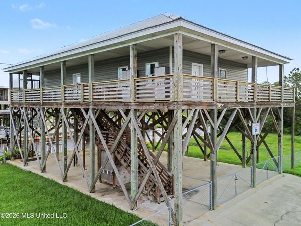 10100 W Park Road, Bay Saint Louis, MS 39520