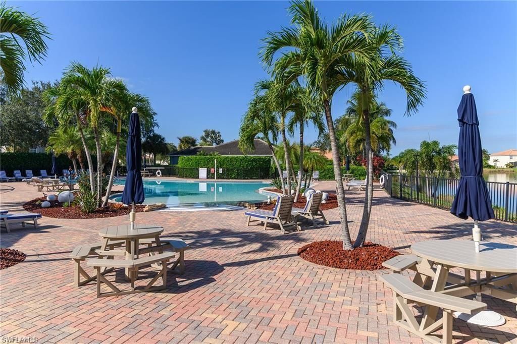 2078 Grove Dr, Naples, FL 34120 Photo