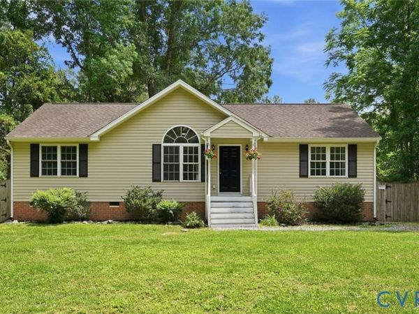 119 New Providence Drive , Ladysmith, VA 22546