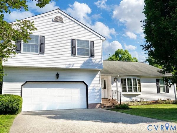 5 Jamesview Circle, Smithfield, VA 23430