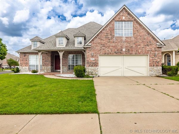 3701 N Narcissus Avenue , Broken Arrow, OK 74012