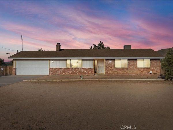 9393 Juniper Street, Apple Valley, CA 92308