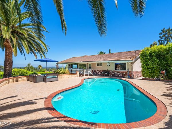 22109 Gresham Street, Canoga Park, CA 91304