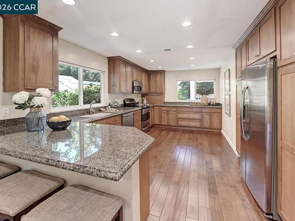 2055 Cactus Ct, Unit 6, Walnut Creek, CA 94595