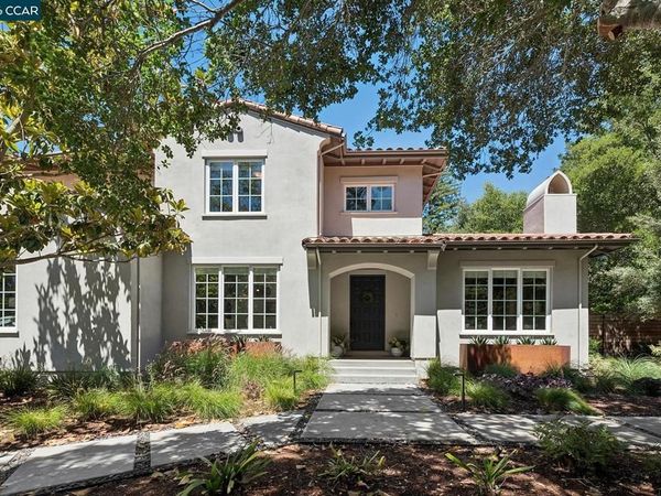 31 Sandy Ct, Orinda, CA 94563