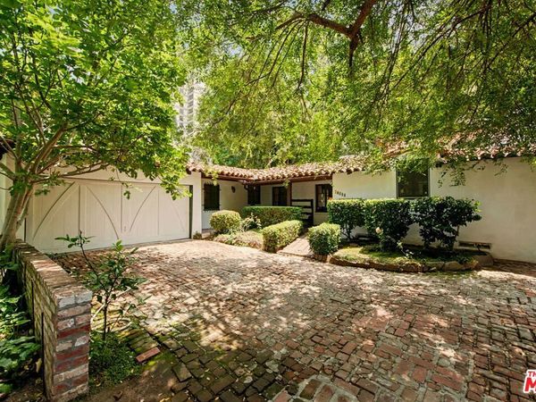 10484 Lindbrook Drive, Los Angeles, CA 90024