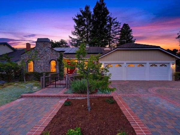 292 Apricot Lane, Mountain View, CA 94040