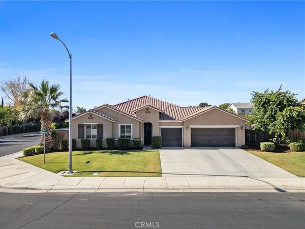 15530 Montalone Place, Bakersfield, CA 93314