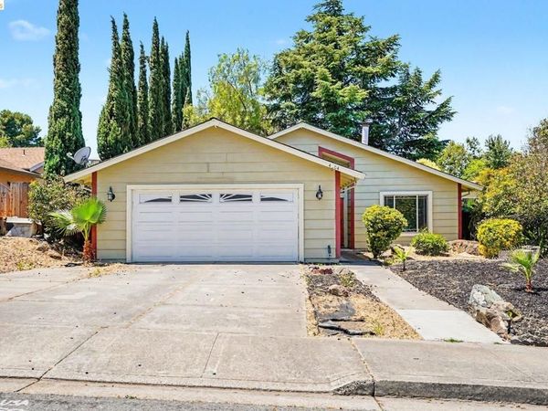 4004 S Royal Links Cir, Antioch, CA 94509