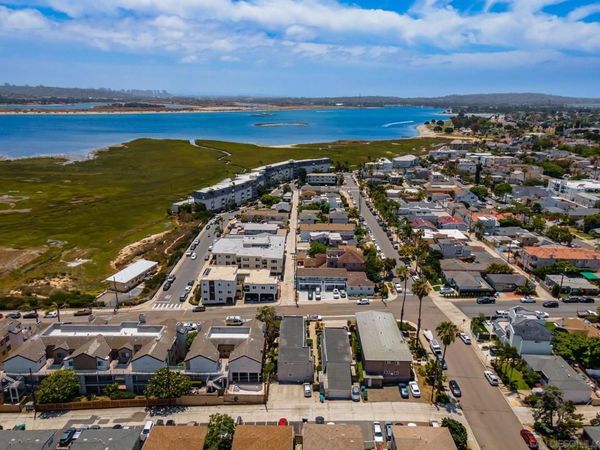 2018 Pacific Beach Drive, Unit 5, San Diego, CA 92109