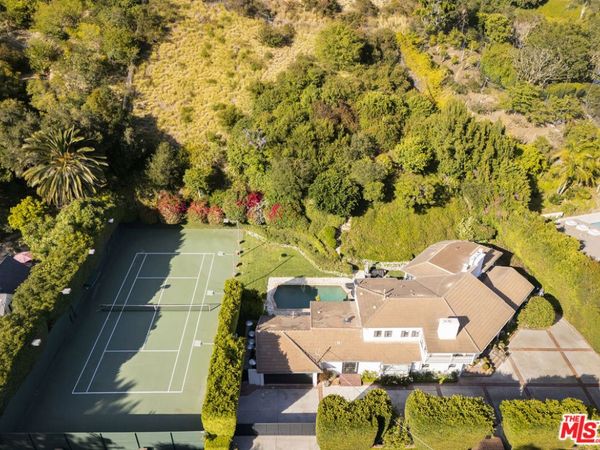 760 N Beverly Glen Boulevard, Los Angeles, CA 90077