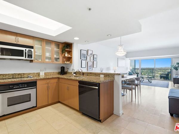 13700 Marina Pointe Drive, Unit 910, Marina Del Rey, CA 90292