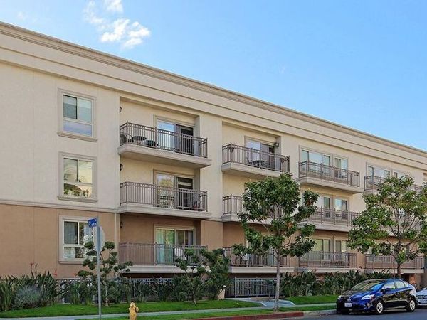 141 S Clark Drive, Unit 208, West Hollywood, CA 90048